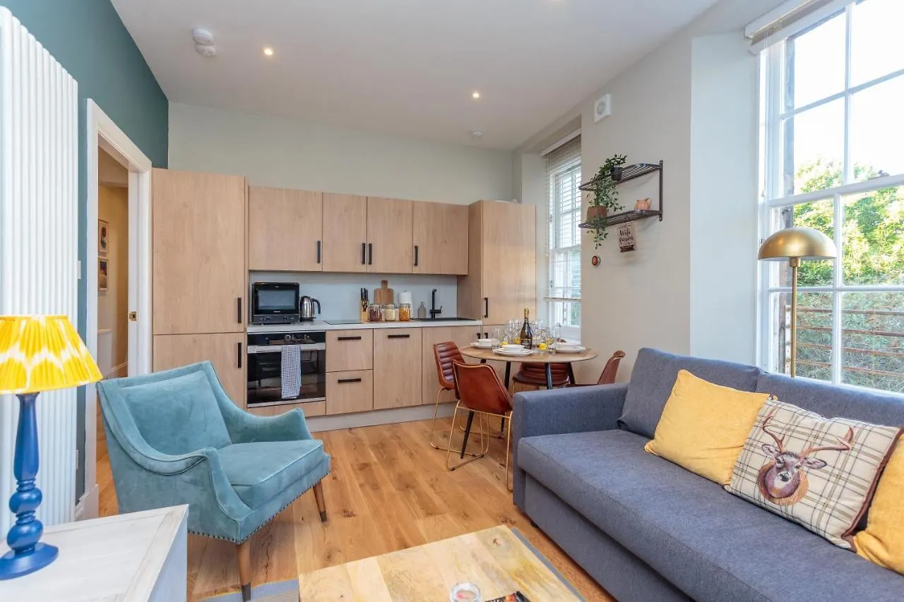 Lovely Apartment Beneath Edinburgh Castle 0*,  Velká Británie