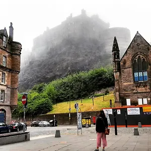 3 Bedrooms Flat In Central Old Town , Grassmarket Heart Of Flat Sleeps 6 , Eh1 Édimbourg
