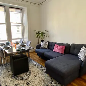 Traveller Award Winner 2024 - With 3 Beds Apartamento